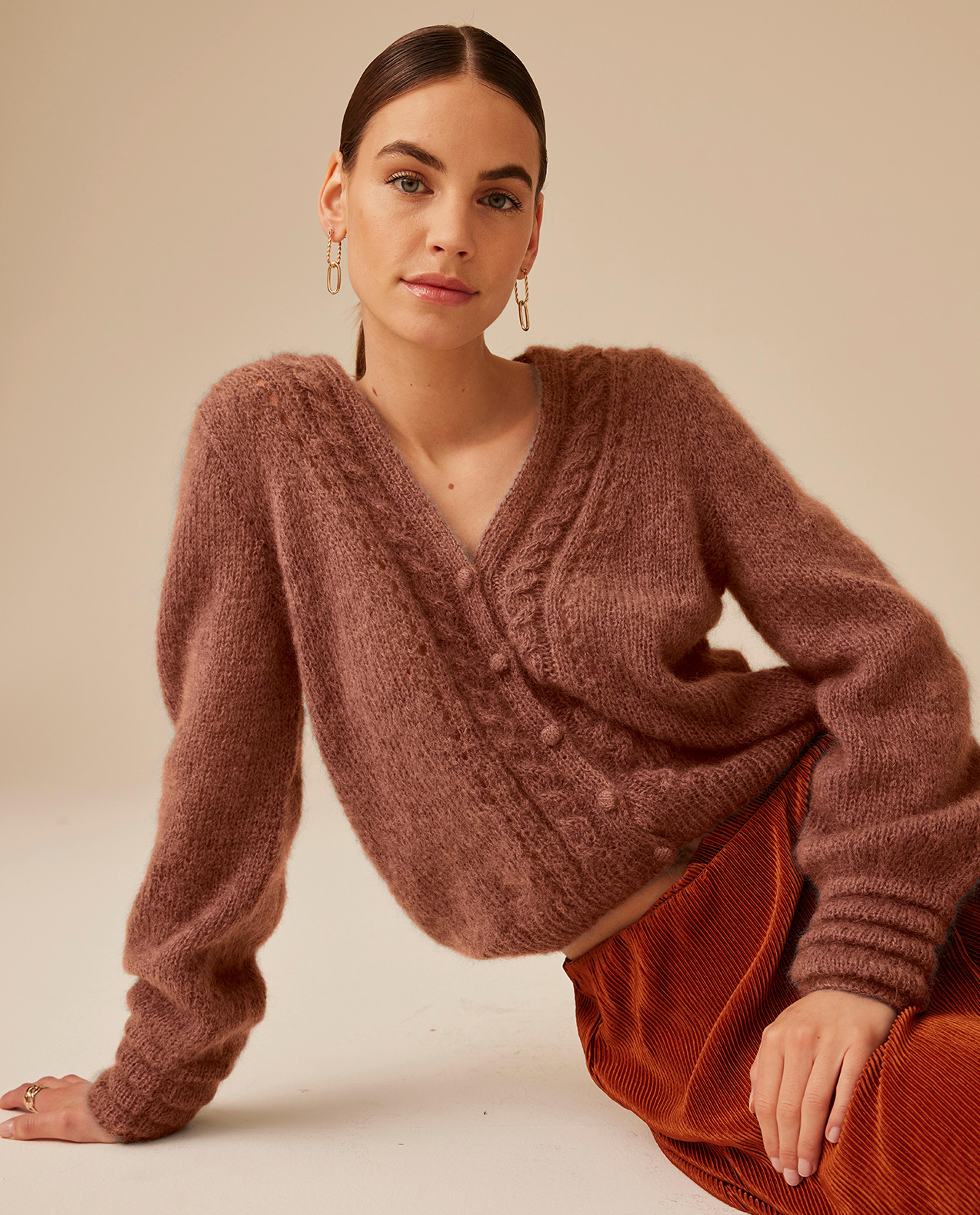 Women's Cardigan Model Geneviève