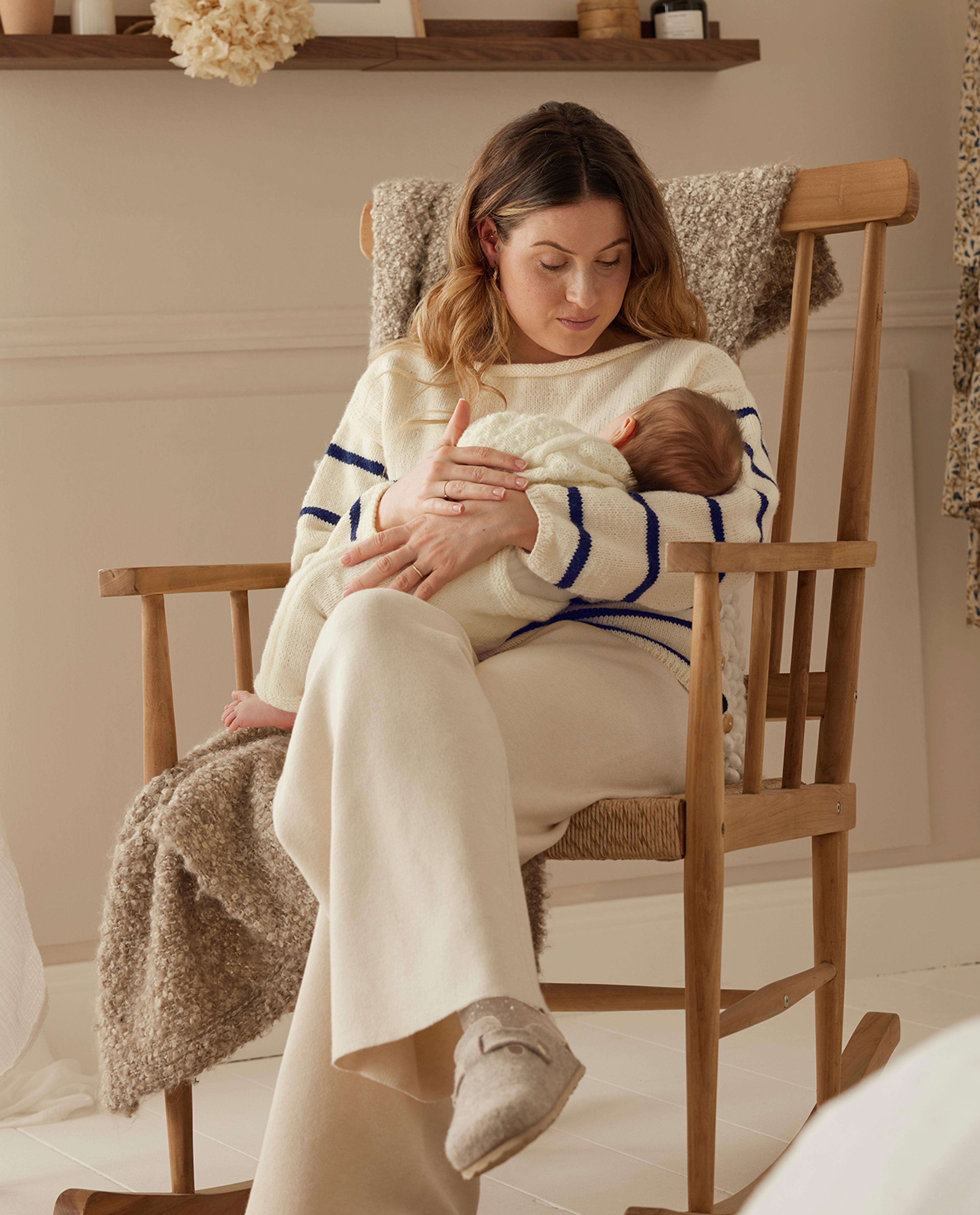 Women's Nursing Sweater Model Laurence