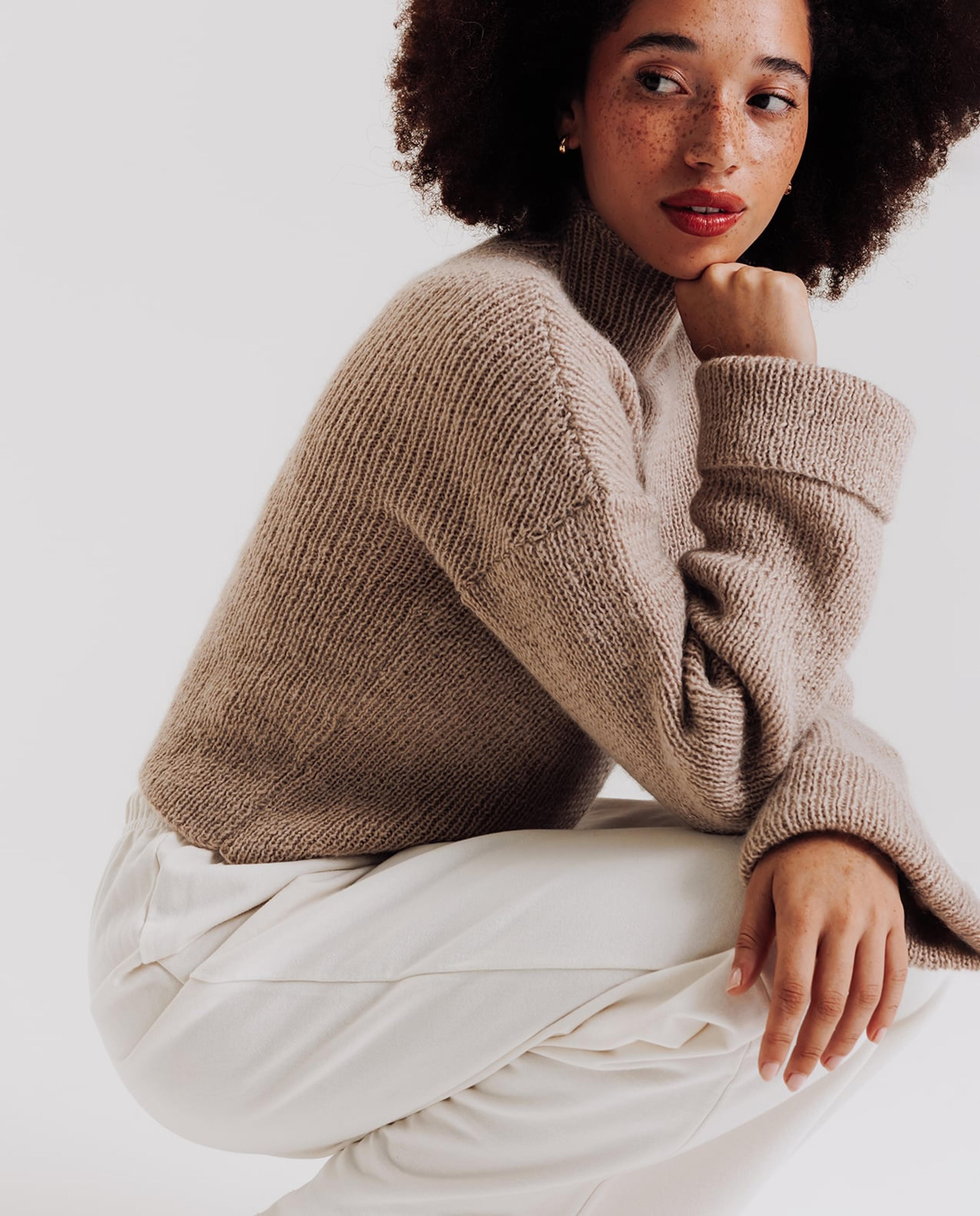 Women's Sweater Model Wood