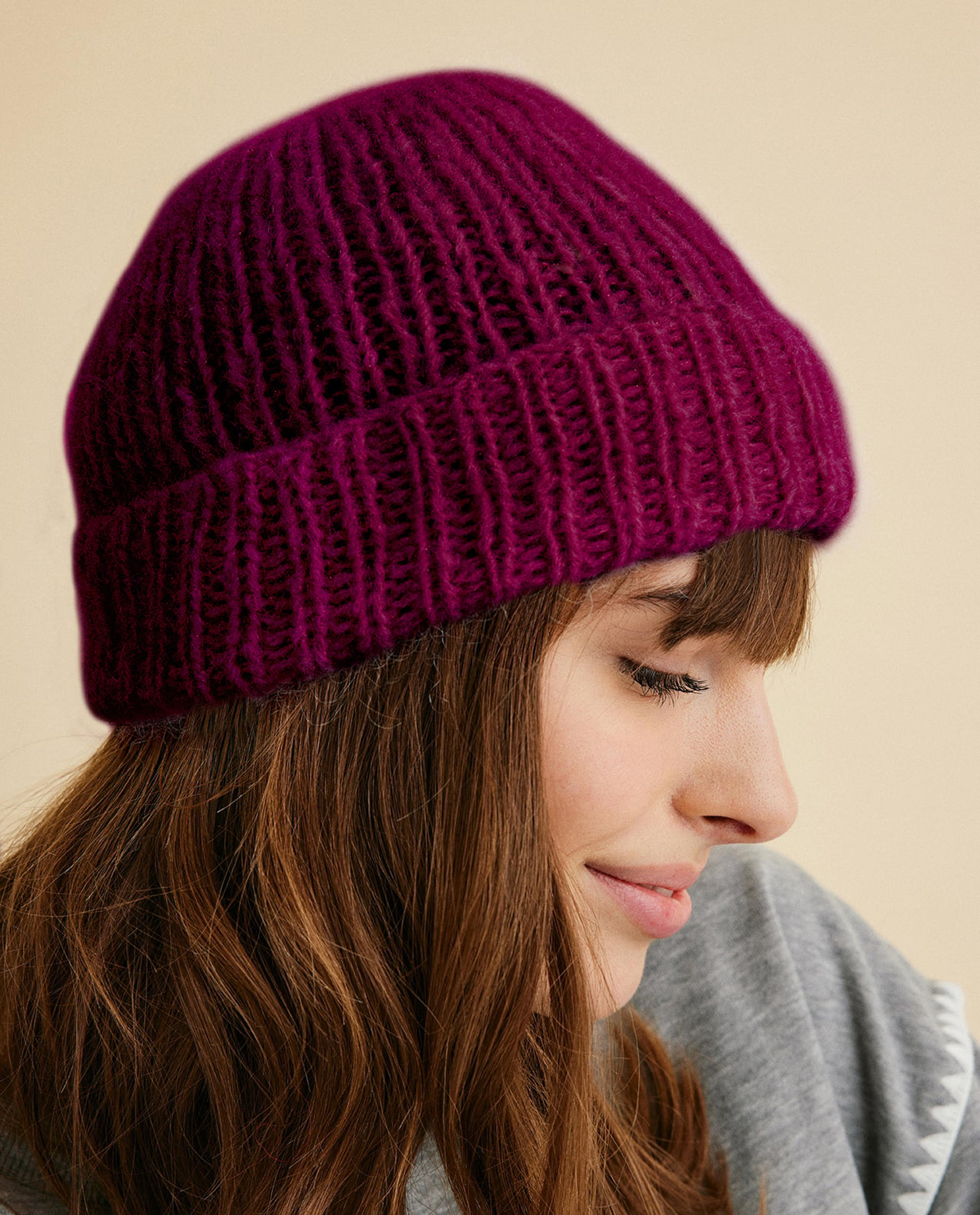 Modèle Accessoire Bonnet Mia