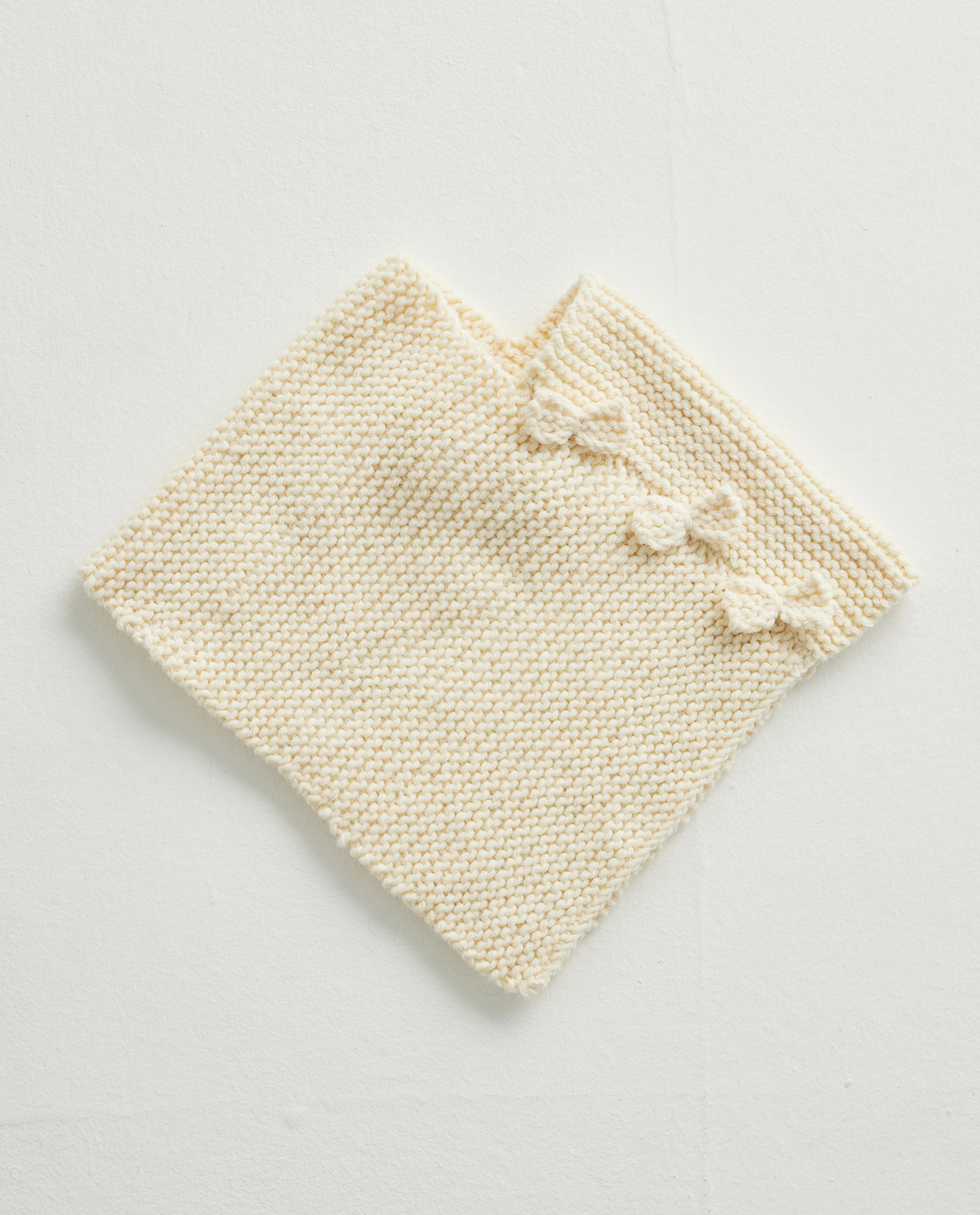 Layette Poncho Model Bowie