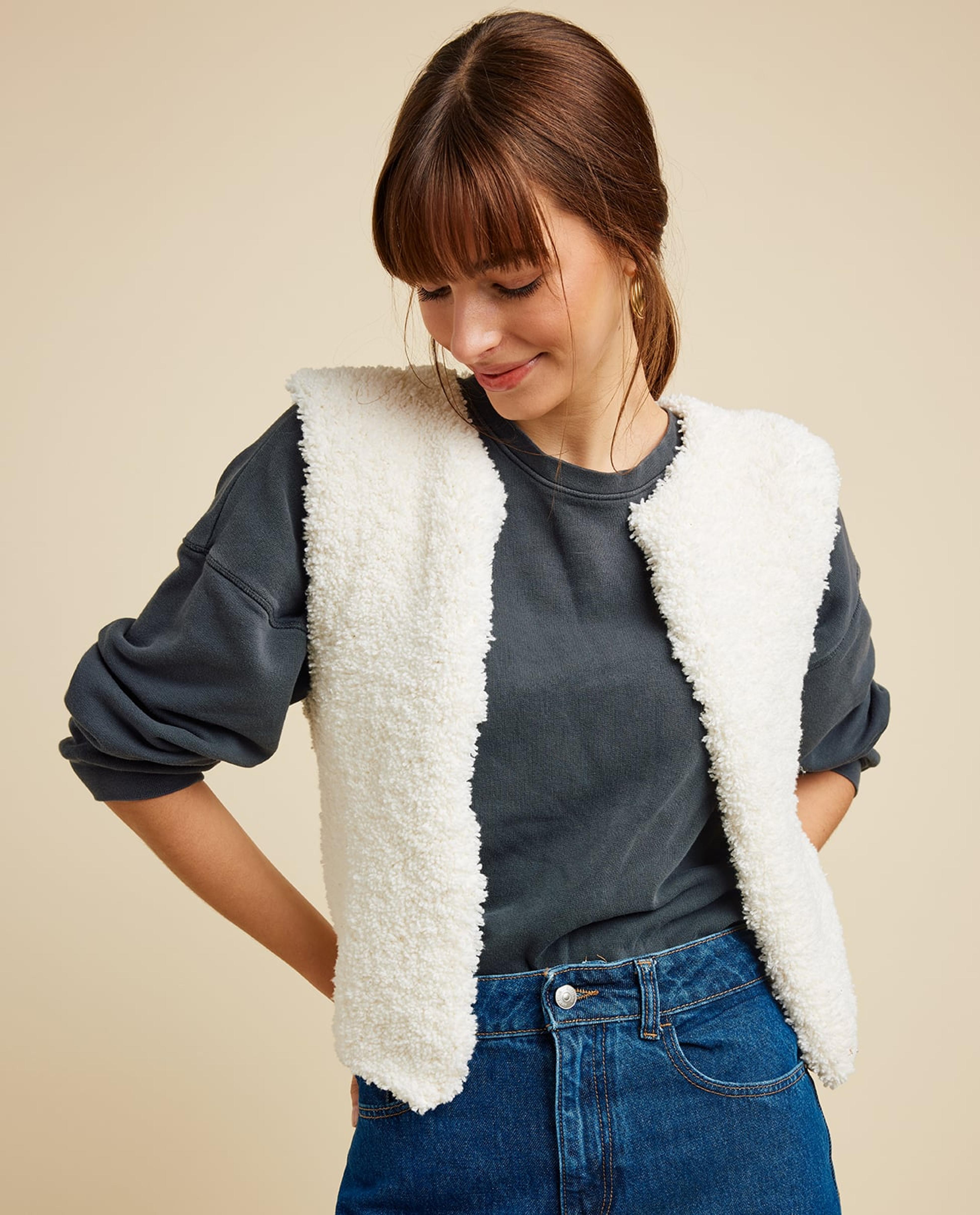 Sherpa Sleeveless Vest Model
