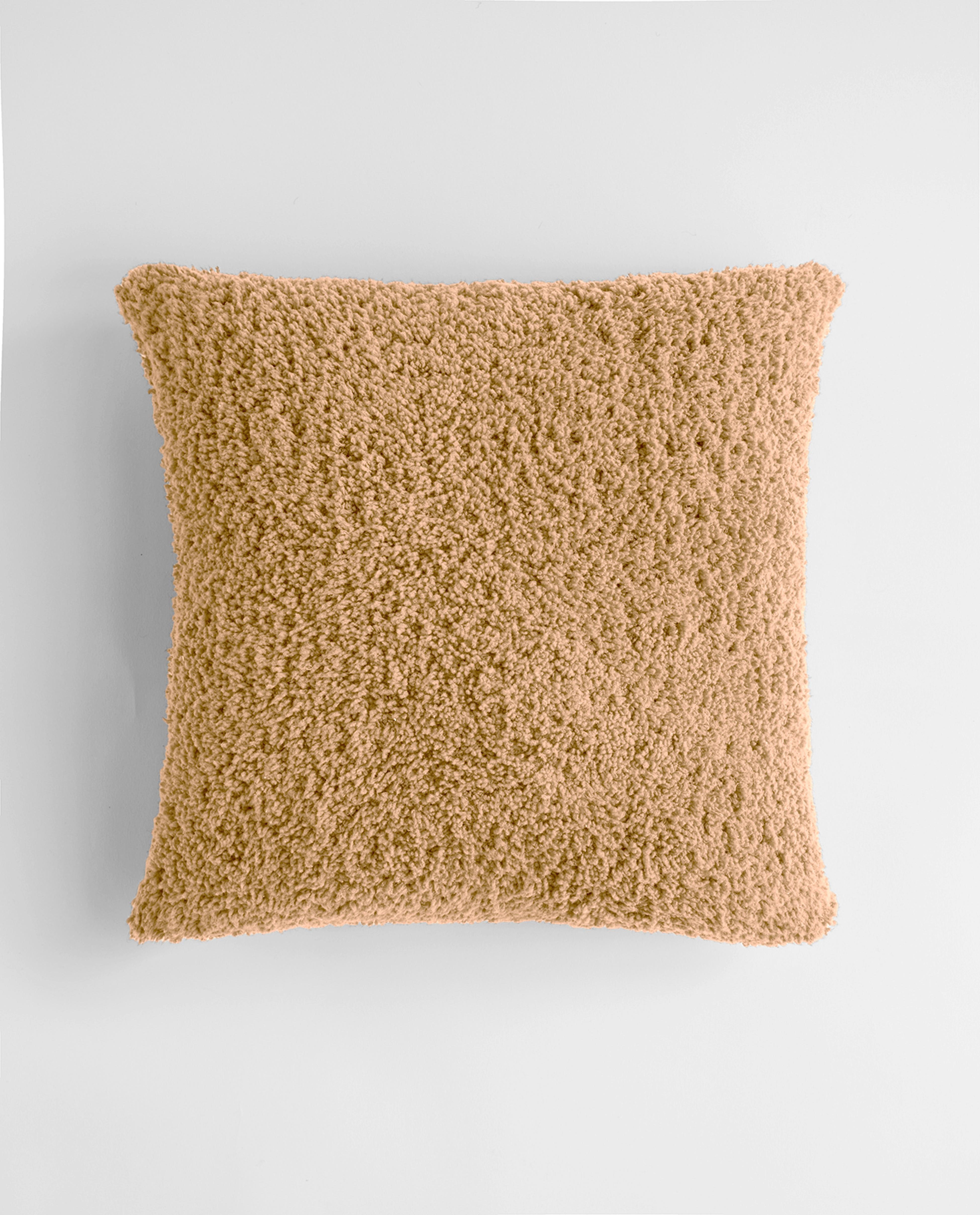 Medea Cushion Cover Model