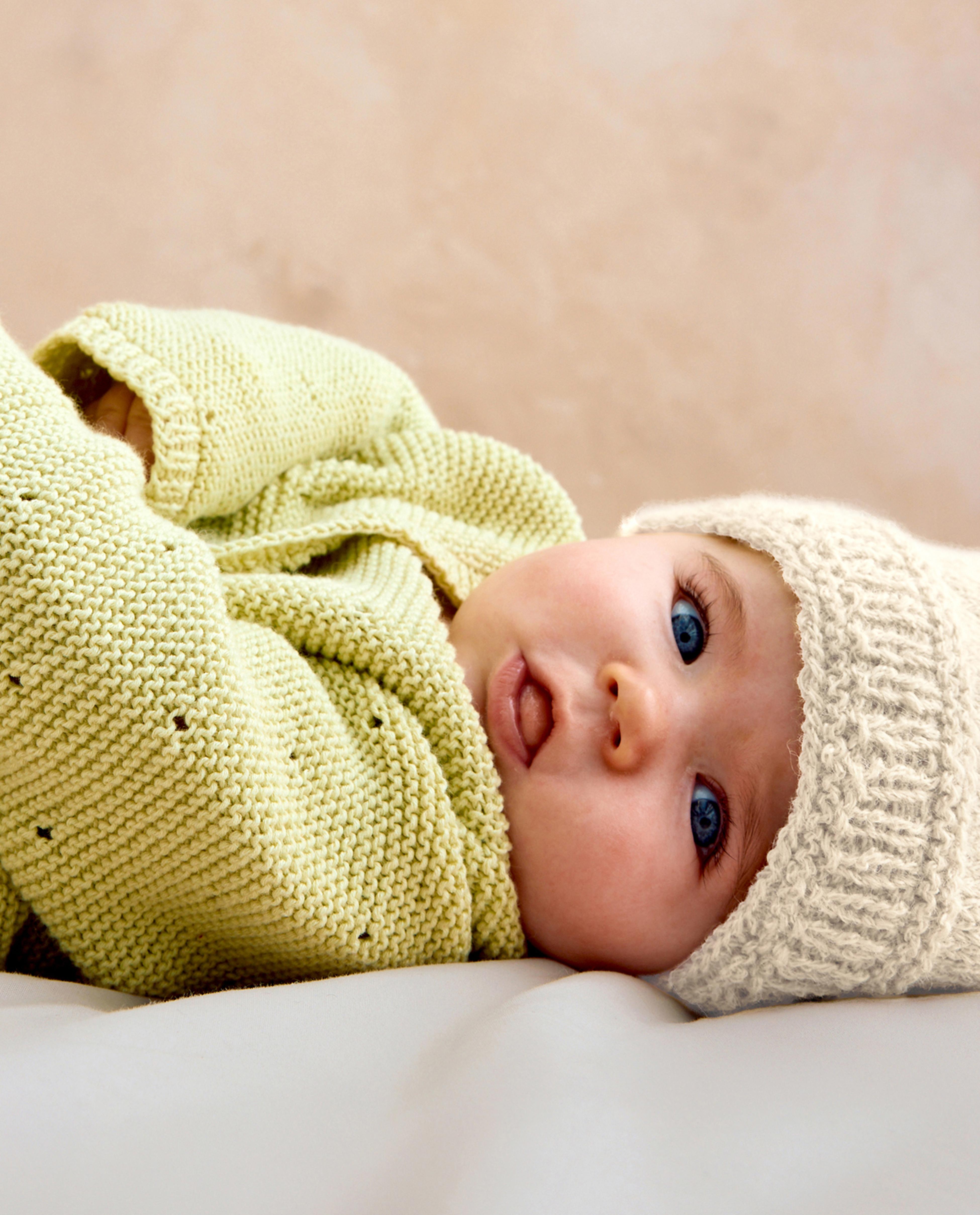 Eliott Baby Bonnet Pattern