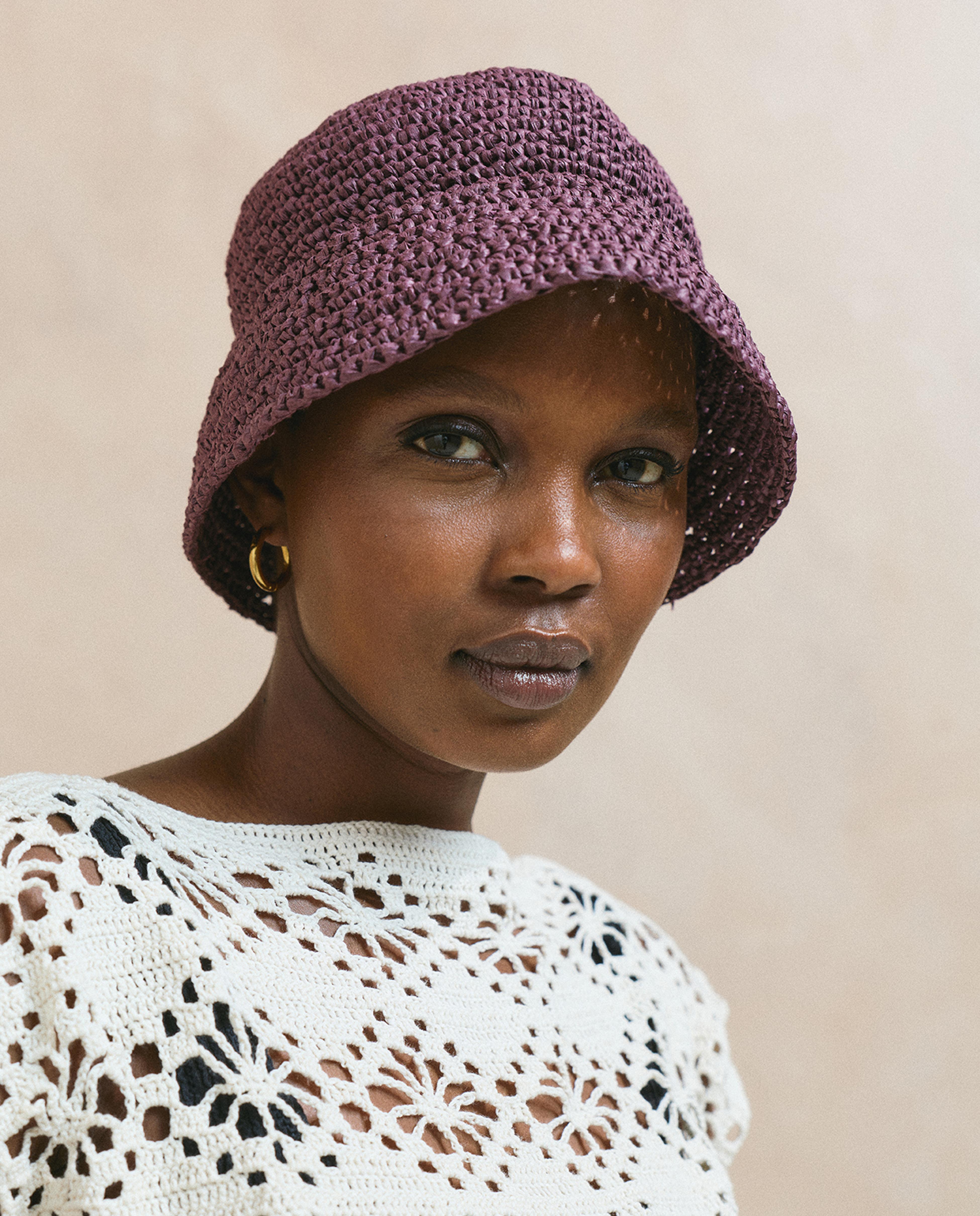 Women's Hat Model Jade