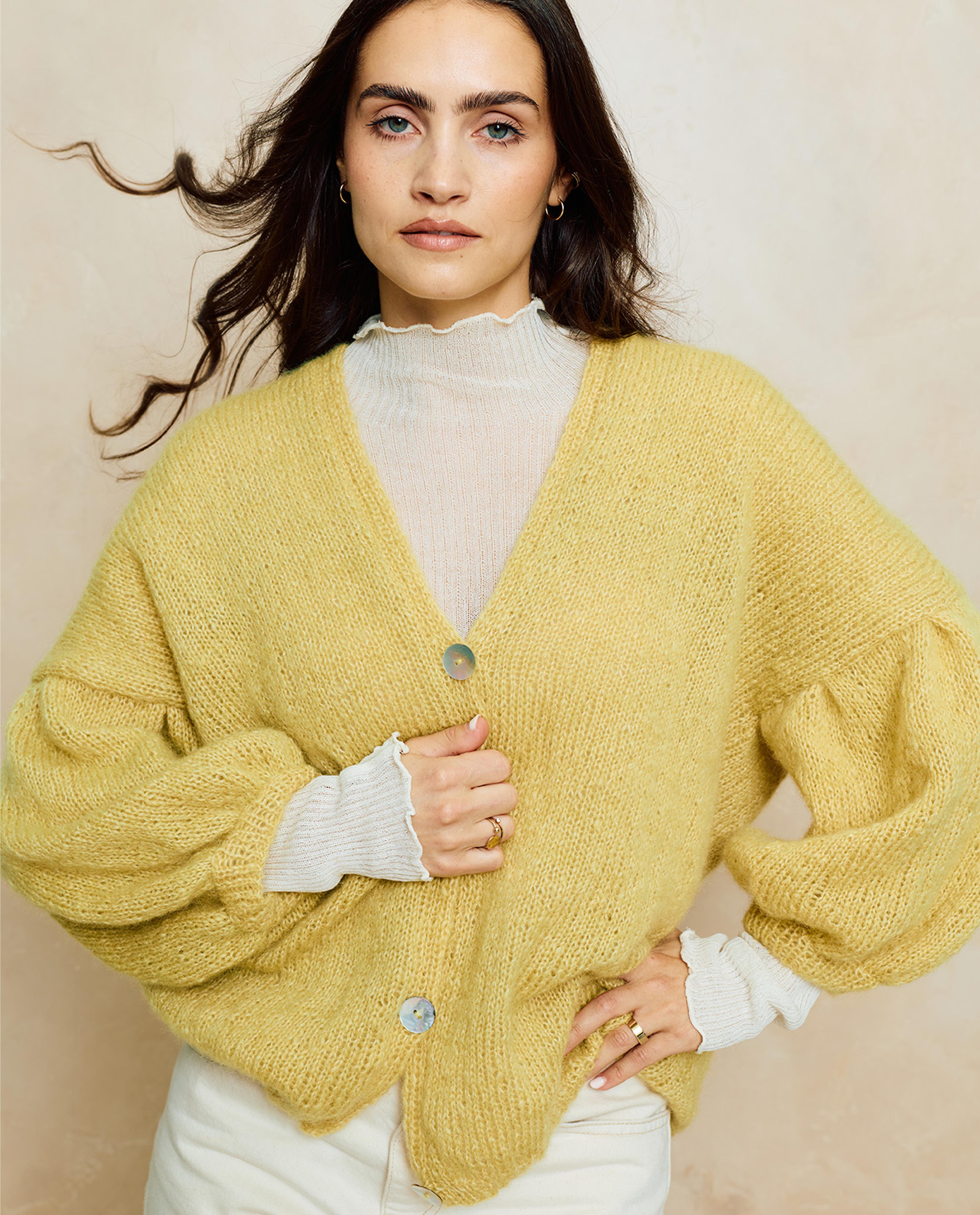 Women's Cardigan Pattern Bea