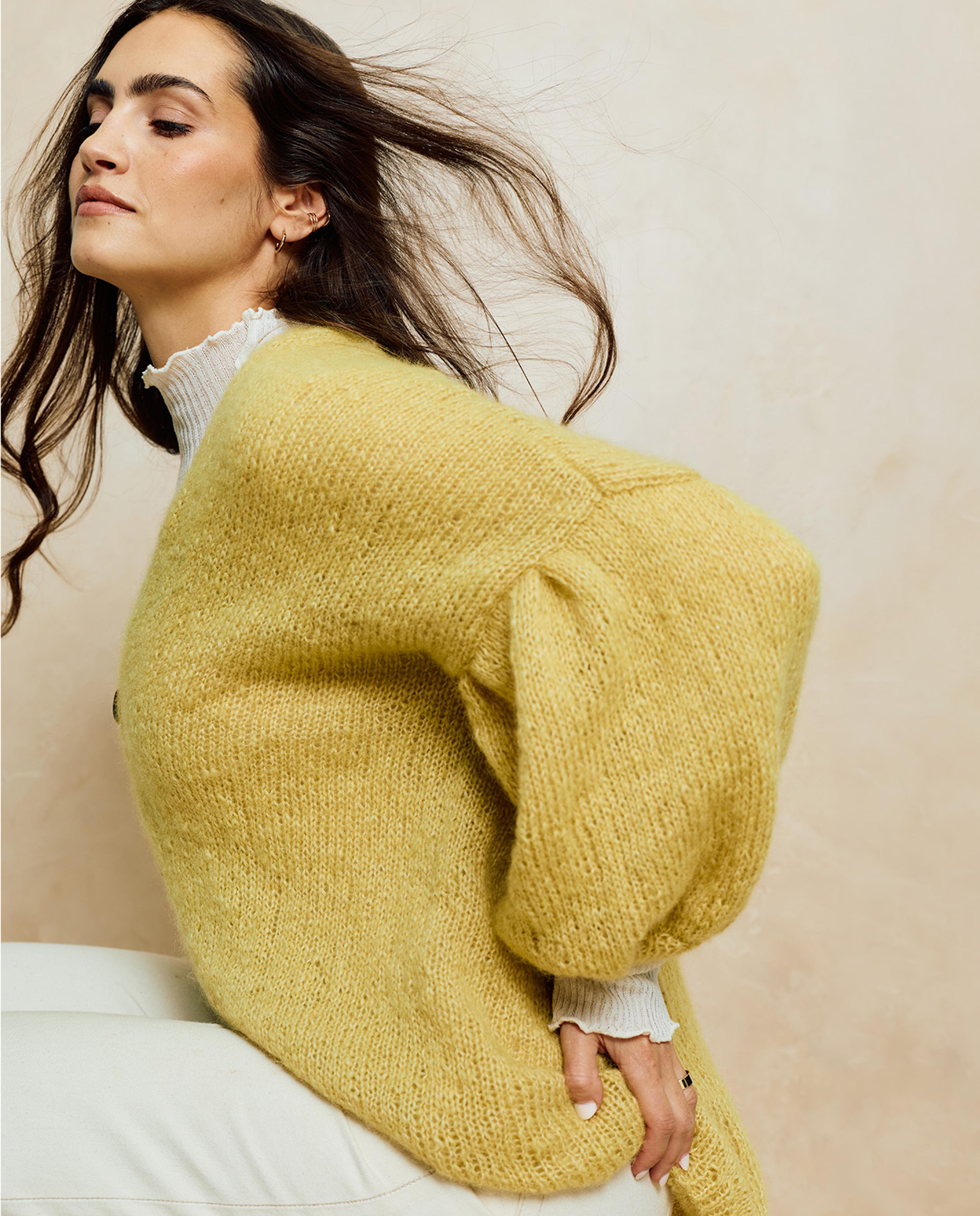 Women's Cardigan Pattern Bea