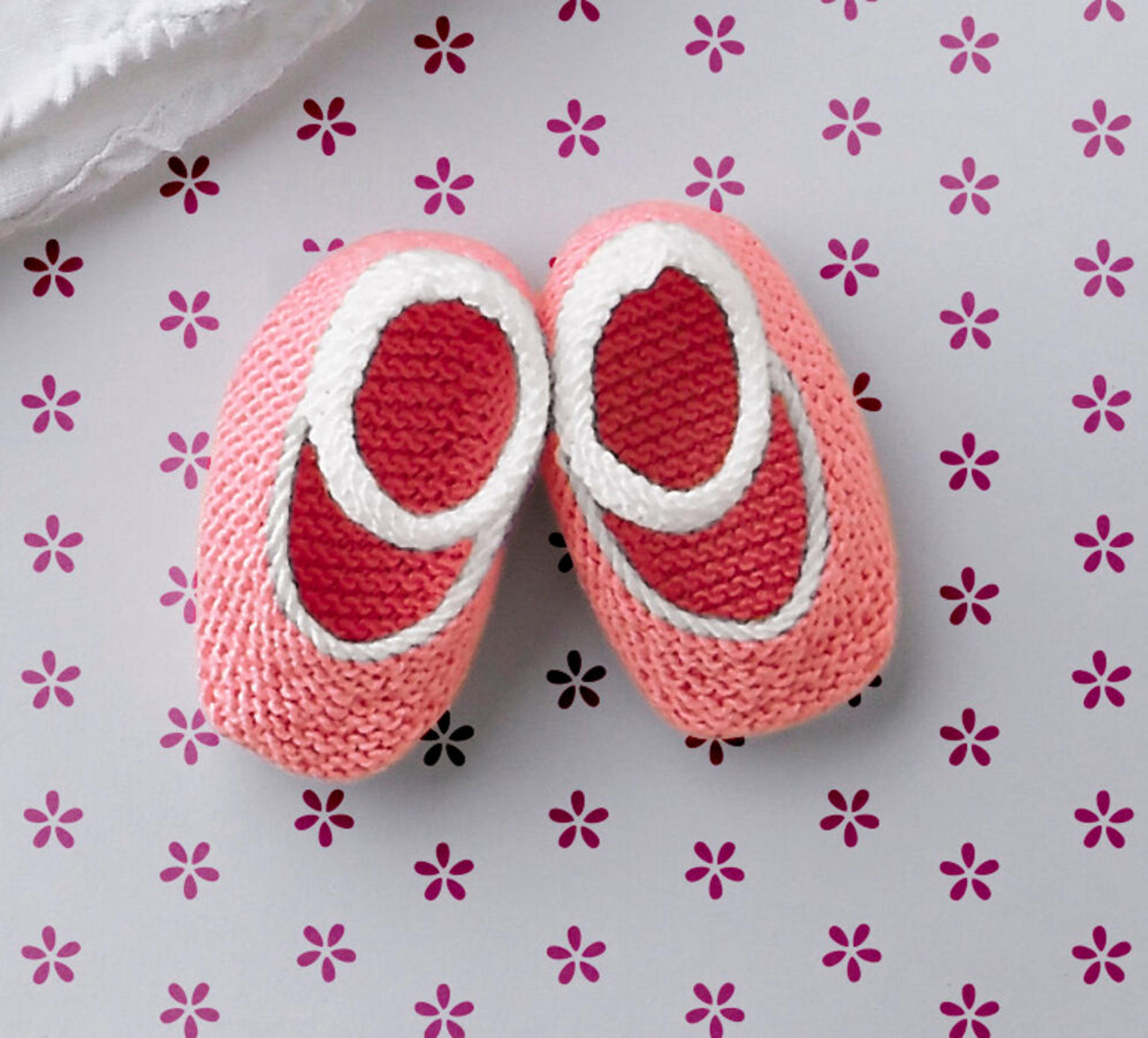 Garter Stitch Relaxation Booties Pattern
