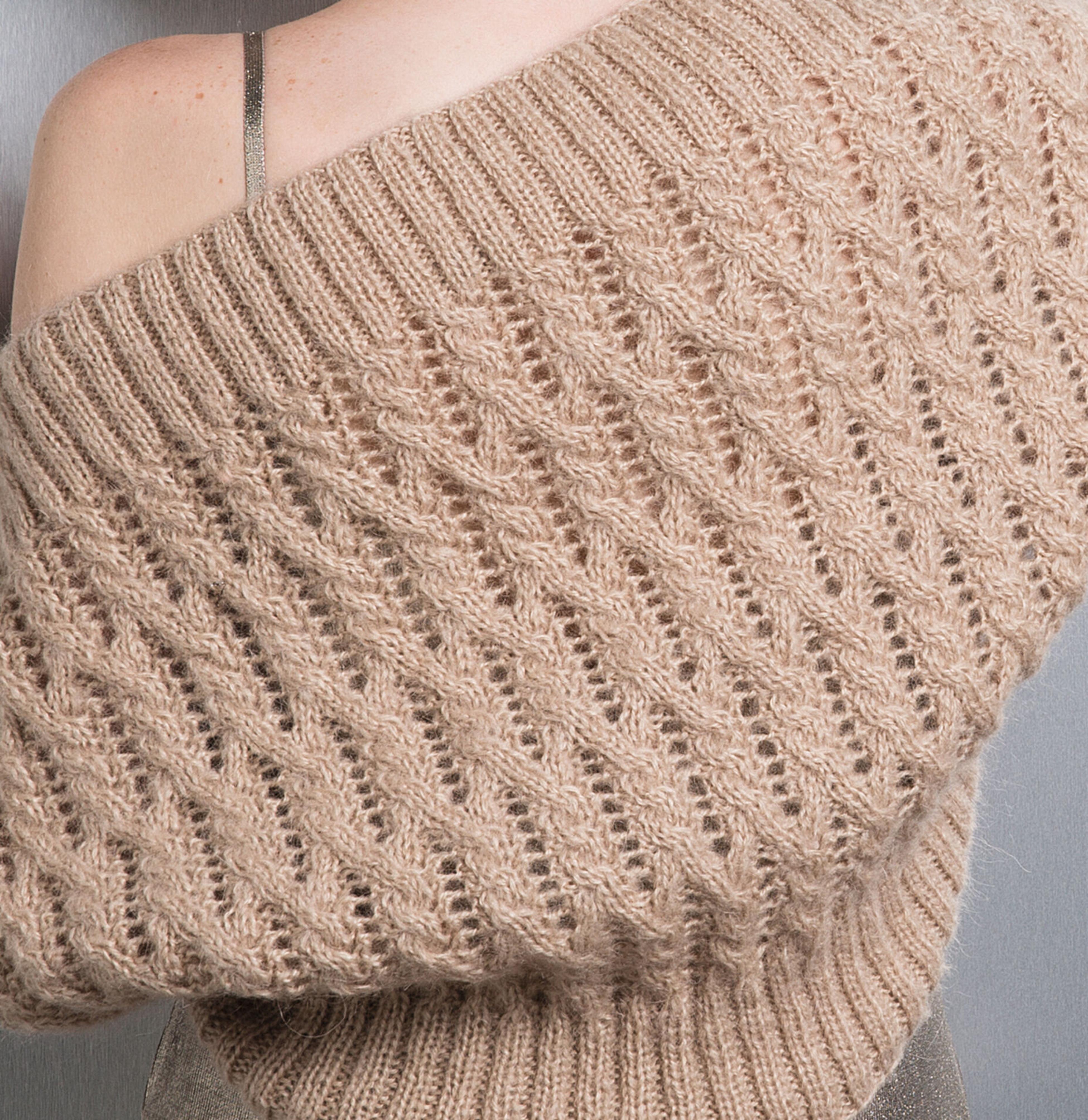 Modèle boléro beige Phil Charme
